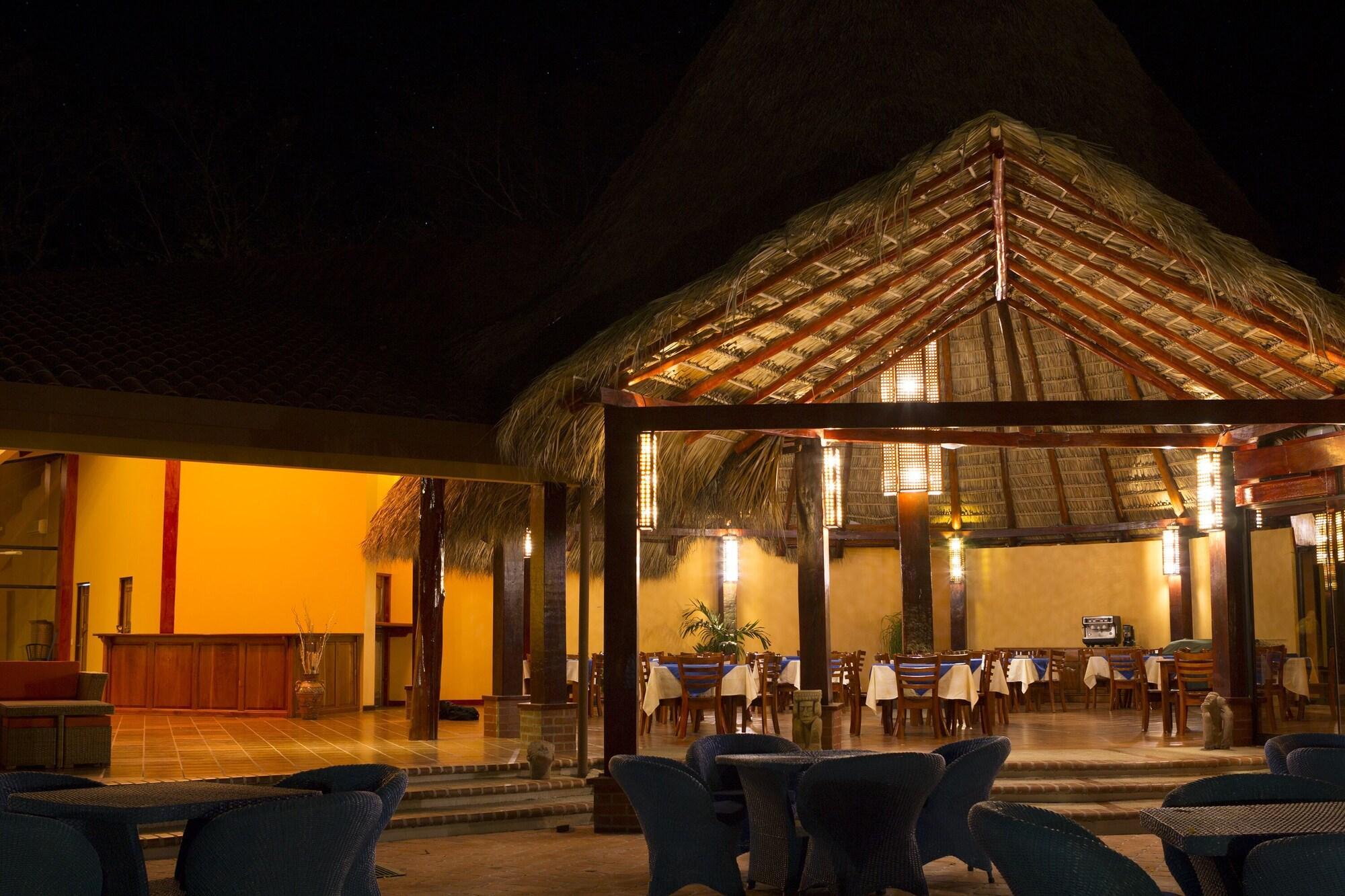 Papagayo Golden Palms Beachfront Hotel 4*