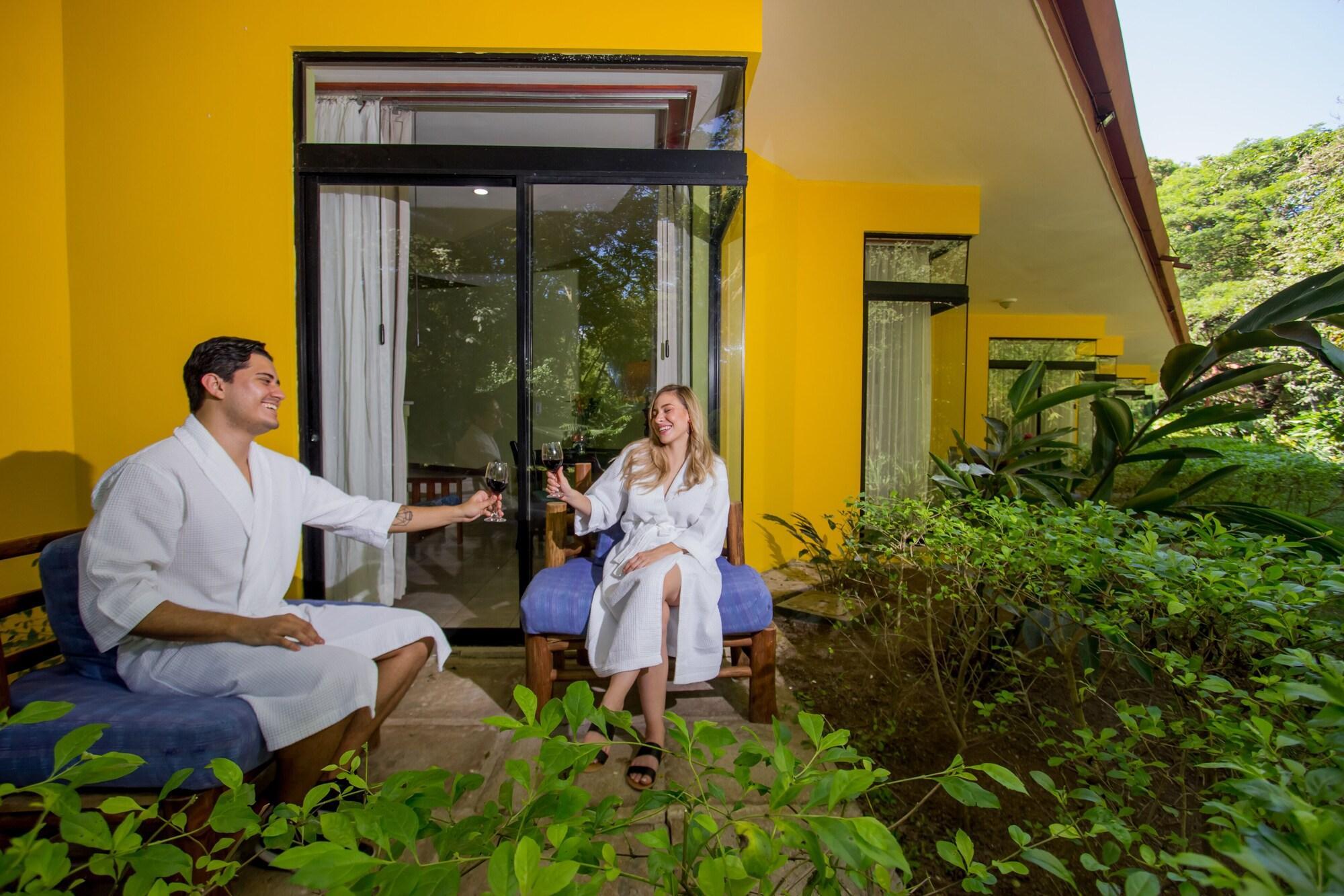 Papagayo Golden Palms Beachfront Hotel 4*