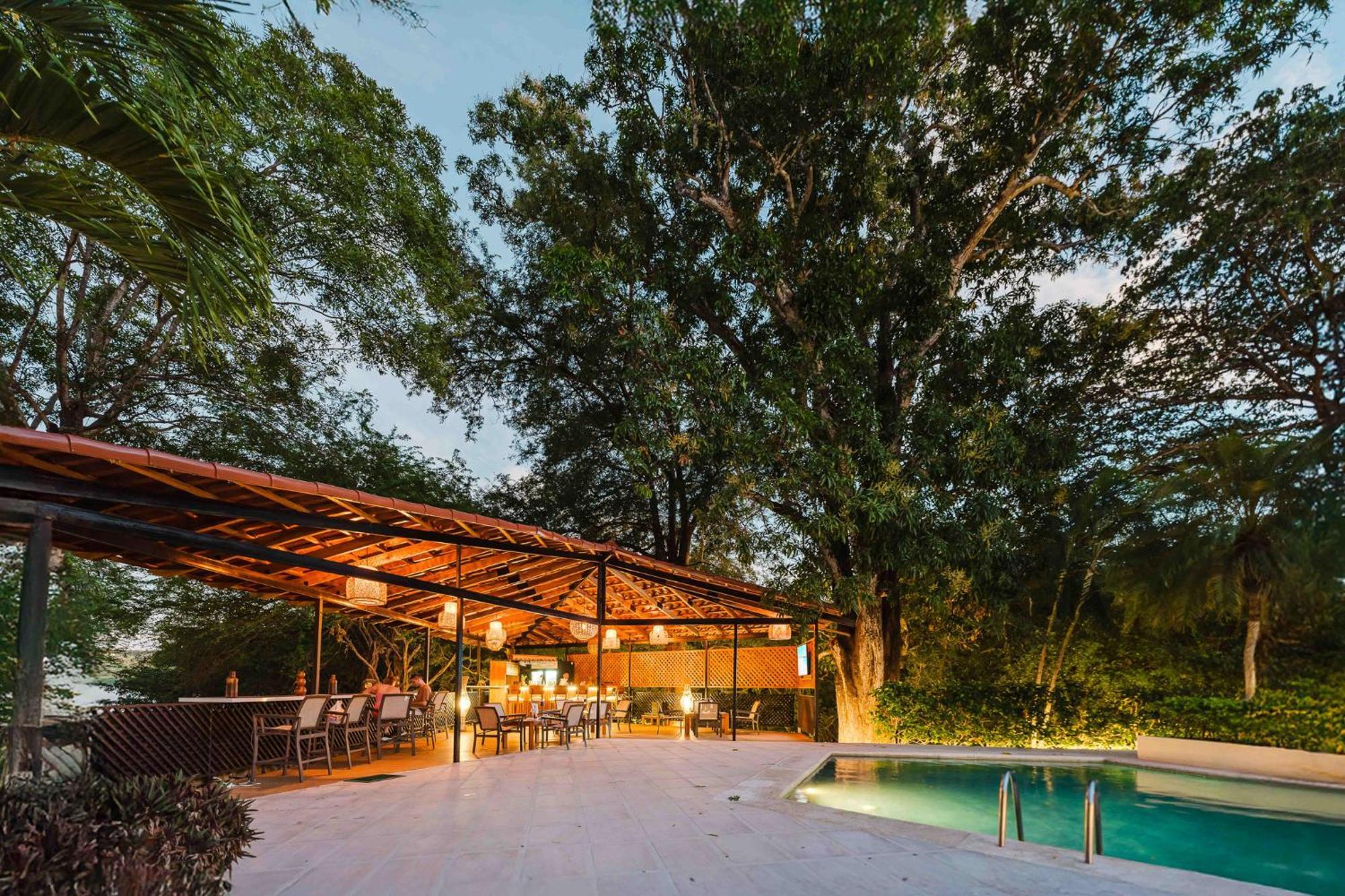 Papagayo Golden Palms Beachfront Hotel